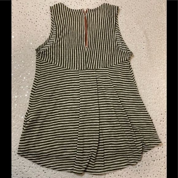 W5 Striped Top Small - Picture 5 of 5